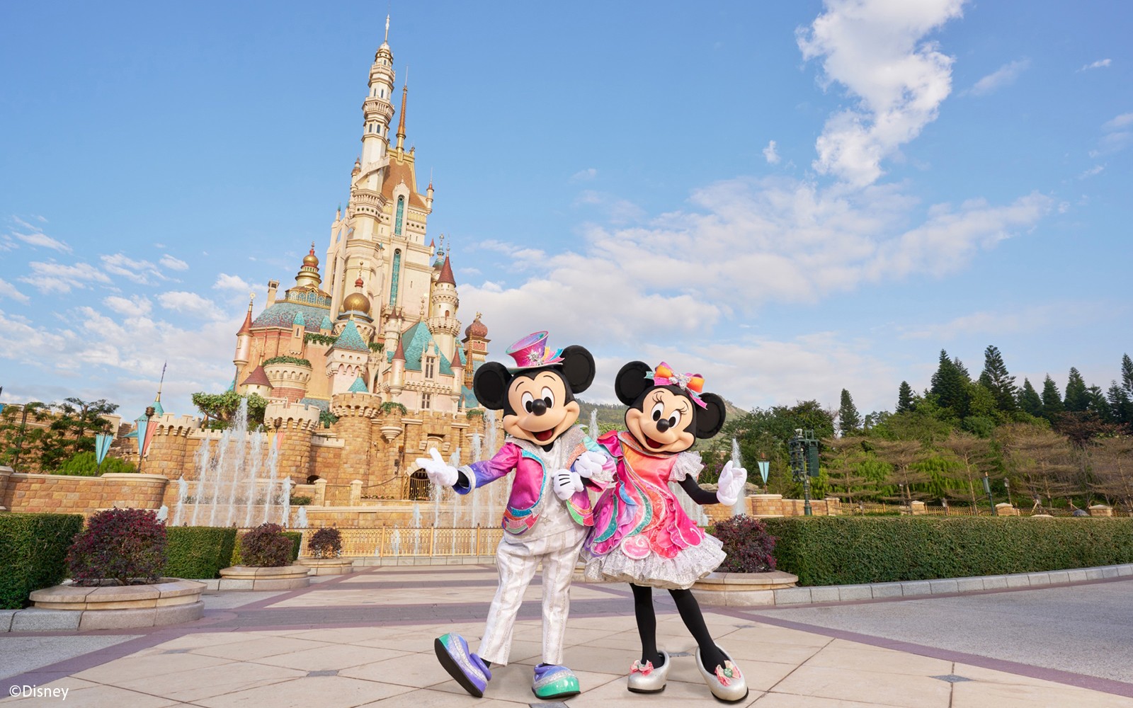 Celebrate Christmas at Disneyland Hong Kong