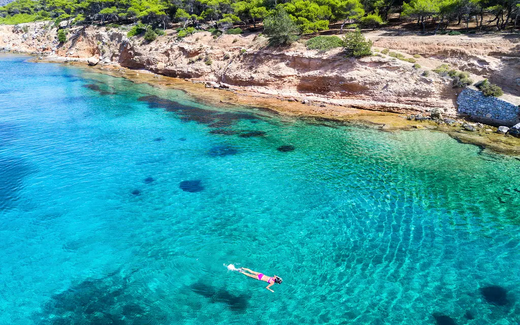 Isplovljavanje u ljeto 2025.: Vaš ultimativni vodič za obilazak atenskih otoka