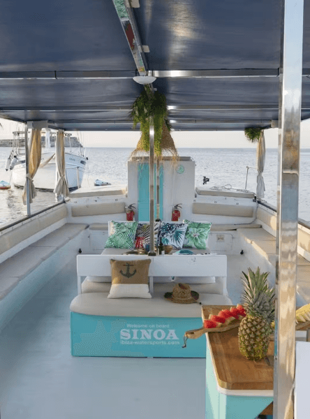 Wypłynięcie w Raju: Dzienne Przygody Morskie