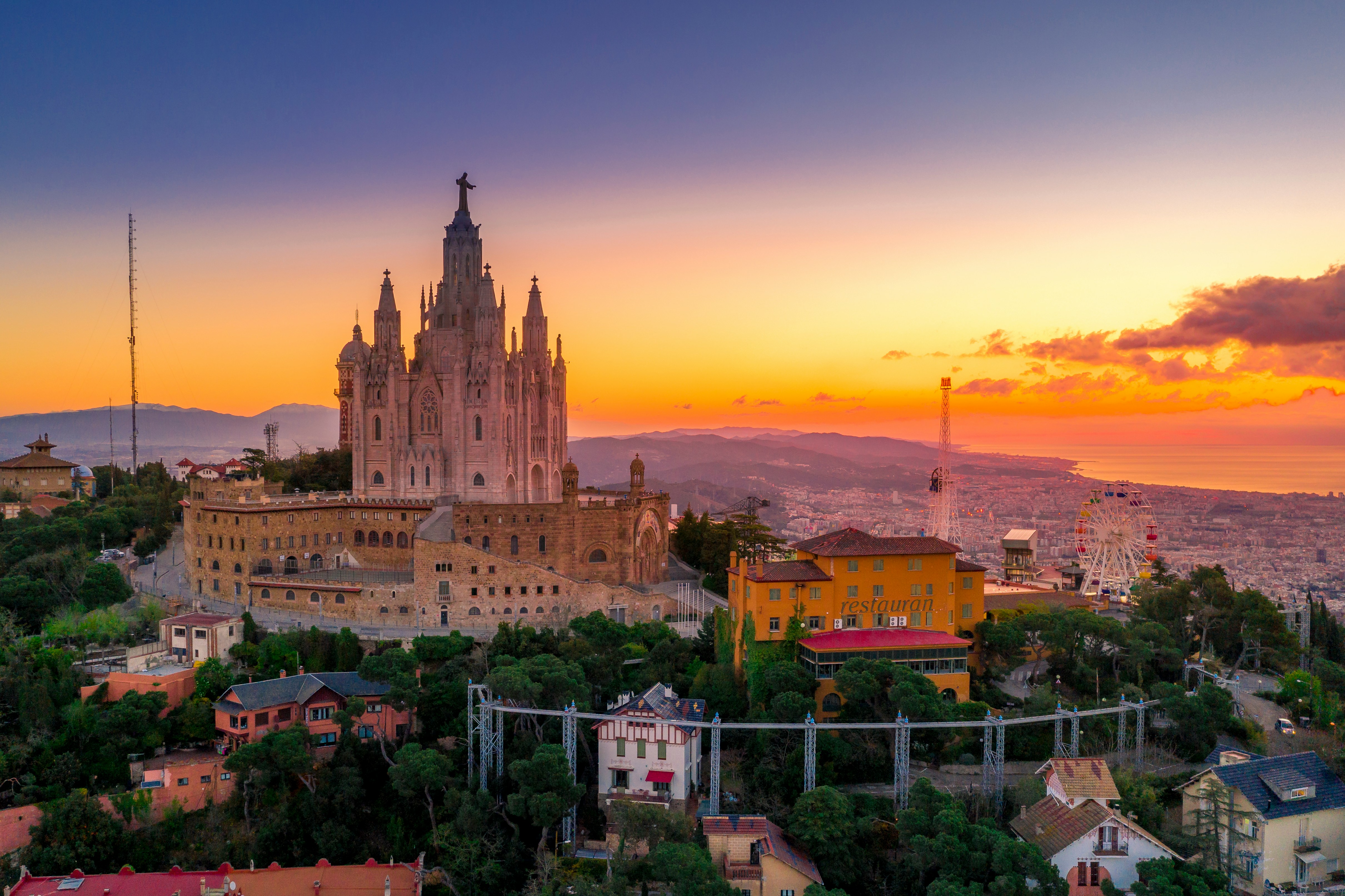 Barcelon's Sagrada Familia at sunset. 