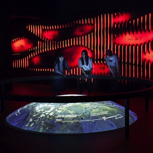 Ma chérie, tiens mon casque de Viking ! 🪓