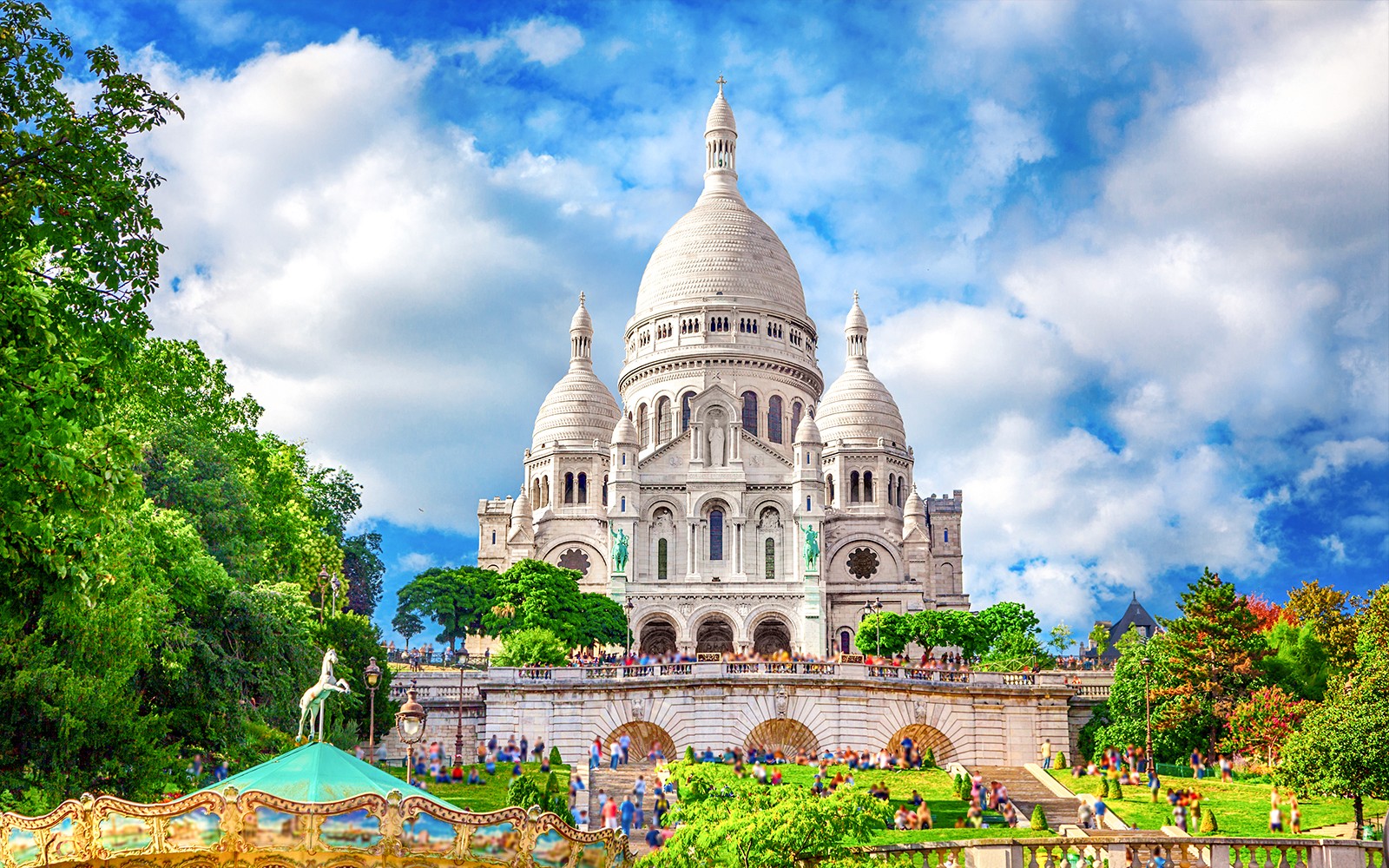 The Sacré-Cœur in Paris' Montmartre neighborhood.